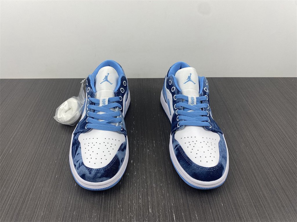 Air Jordan 1 Low Washed Denim DM8947-100